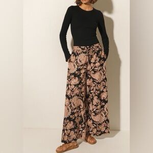 NWOT $88 Haptics Paisley Palozzo Pants